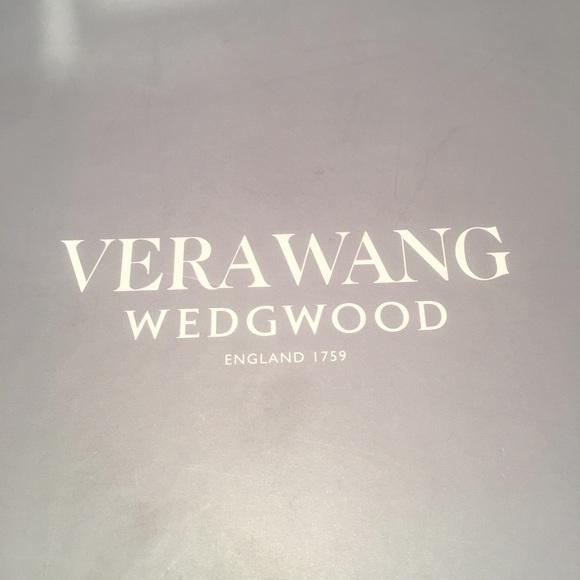 NWT Vera Wang Wedgewood, With Love Mist frame 8x10 - Picture 10 of 15